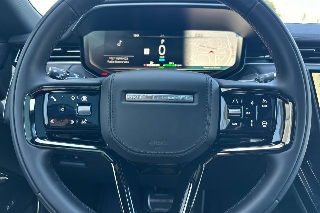 New 2026 Santorini Black Land Rover Dynamic SE image 22
