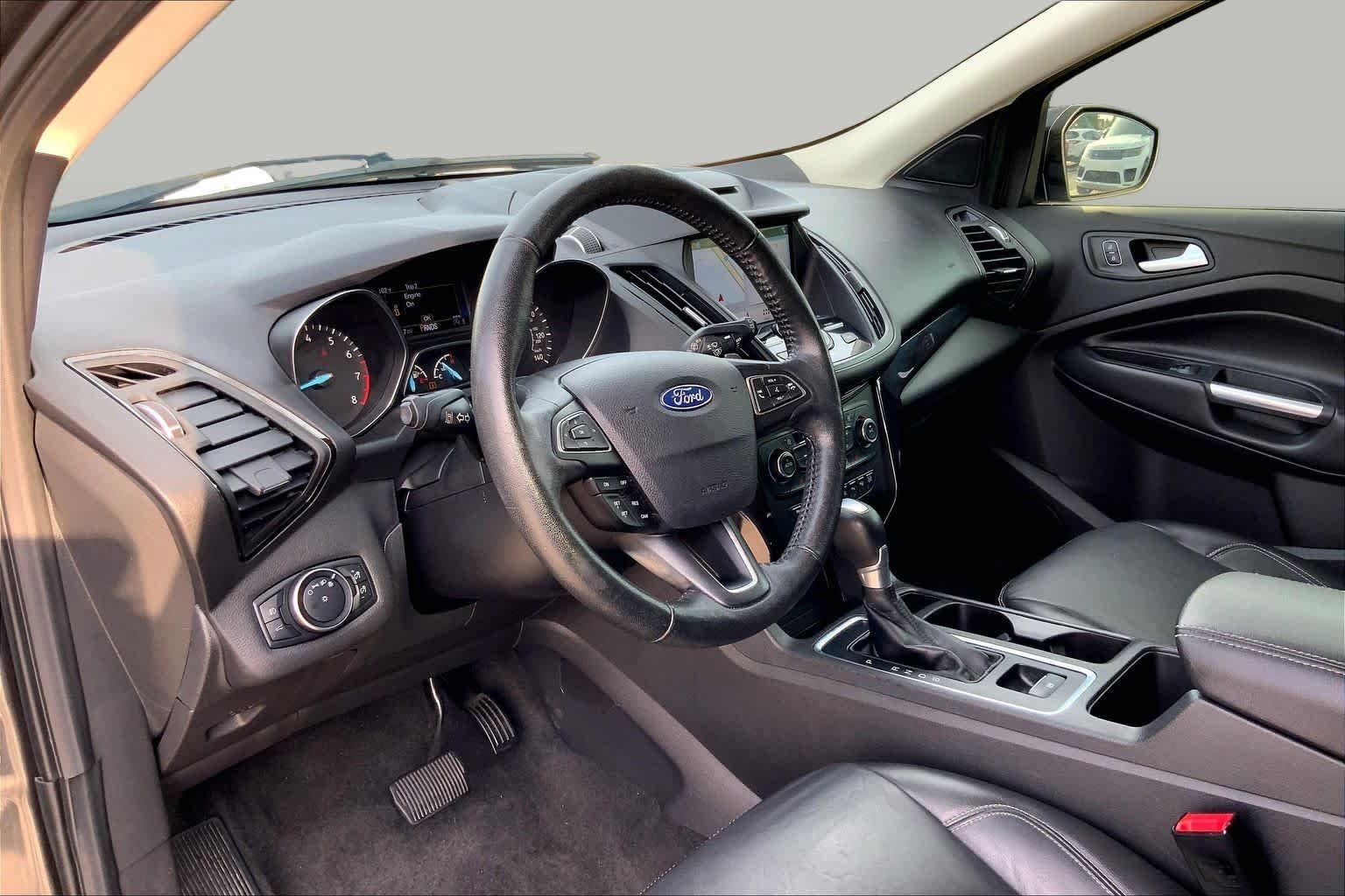 Used 2017 Magnetic Ford Titanium image 16