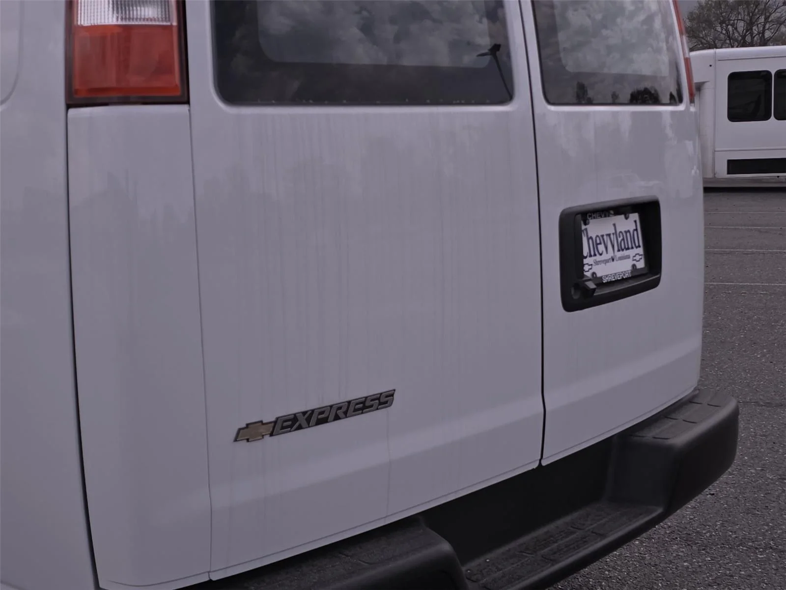 2026 Chevrolet Express Cargo Work Van - Photo 27