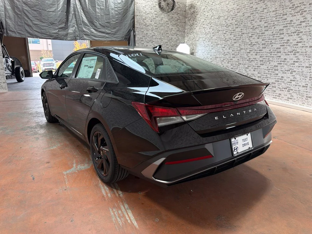 New 2026 Abyss Black Hyundai SEL Sport Plus image 5