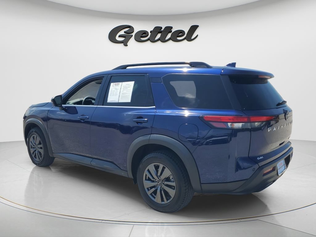 Used 2022 Blue Nissan SV 4WD image 7
