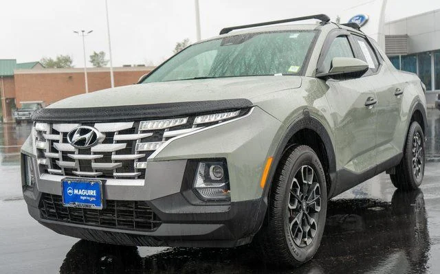 Used 2022 Green Hyundai SEL image 2