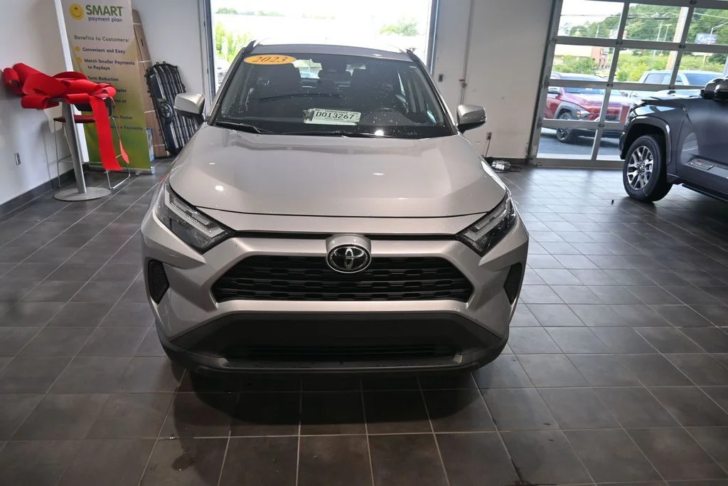 Used 2023 Silver Toyota XLE image 11