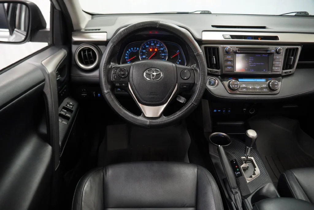 Used 2013 Silver Toyota Limited image 22