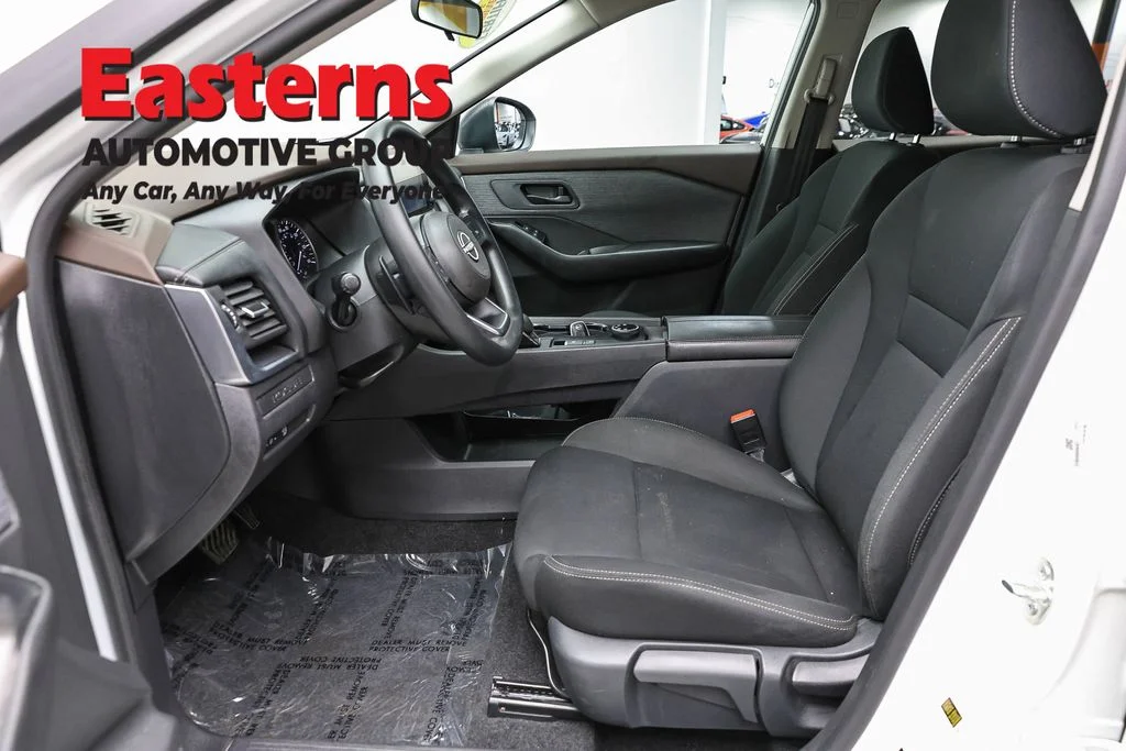Used 2023 White Nissan S image 14