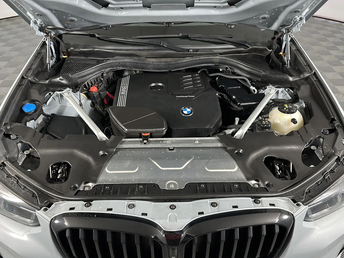 Used 2024 Brooklyn Grey Metallic BMW xDrive30i image 2