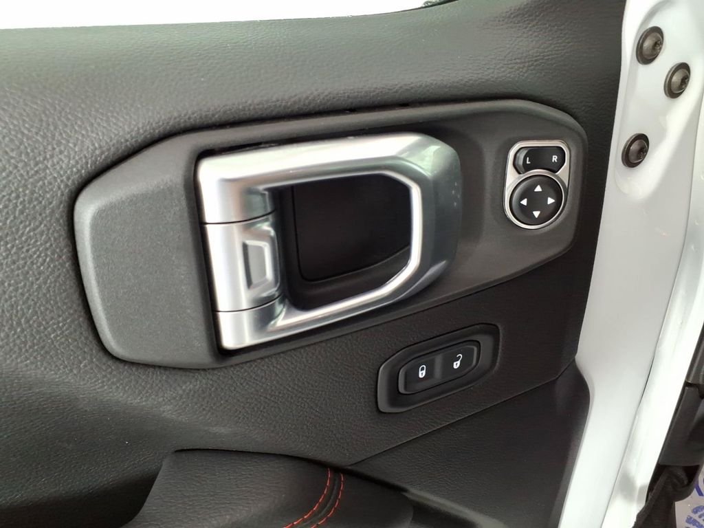 Used 2023 White Jeep Rubicon image 14