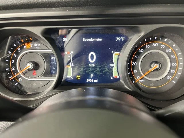 Used 2026 White/off-white Jeep Sport S image 26