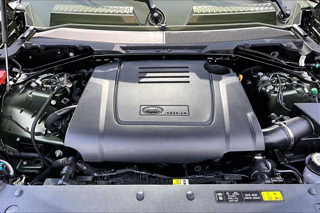 New 2026 Woolstone Green Metallic Land Rover S image 11