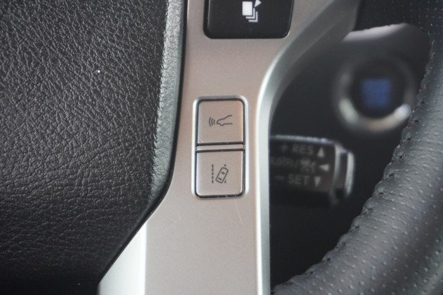 Used 2022  Toyota SR5 Premium image 29