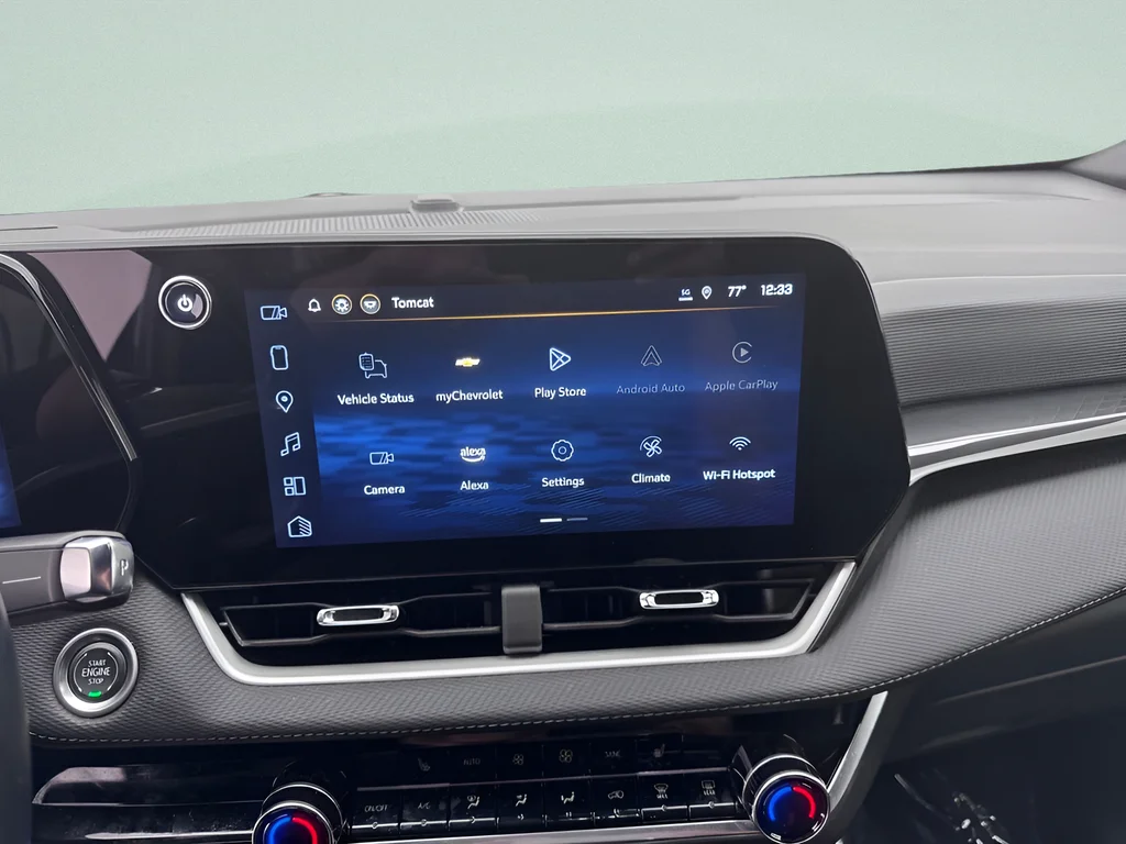 Used 2025 Lakeshore Blue Chevrolet LT image 16