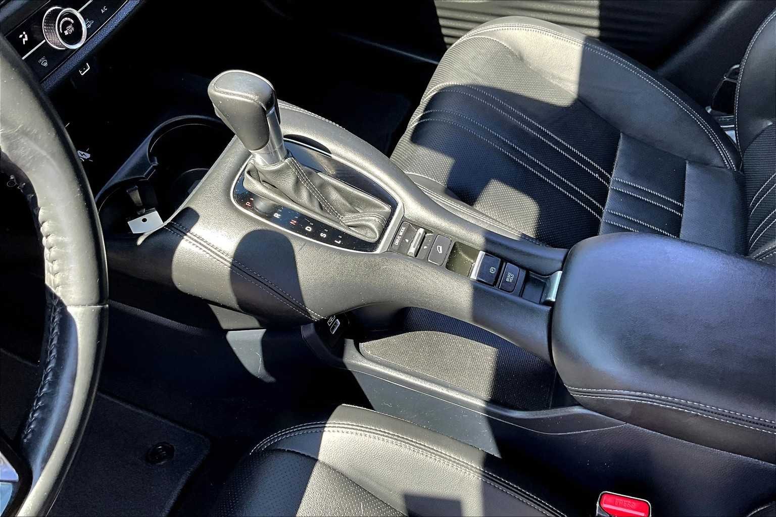 Certified Used 2023 Modern Steel Metallic Honda EX-L image 18