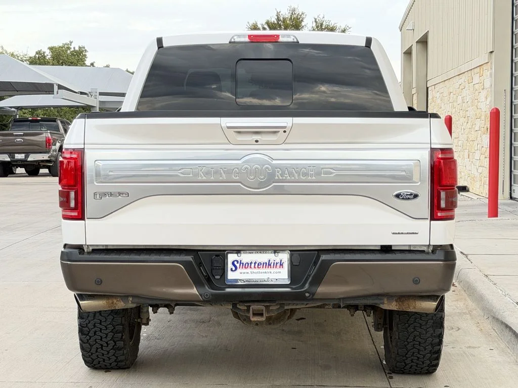 Used 2016  Ford King Ranch image 5