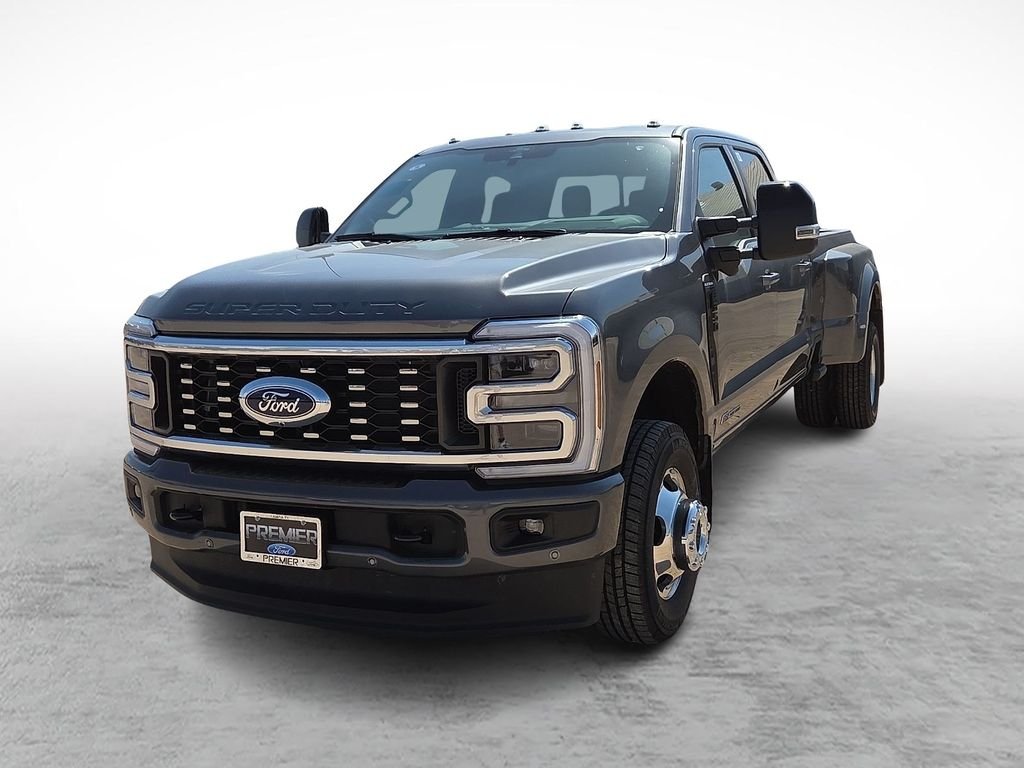 New 2026 Gray Ford Platinum image 4