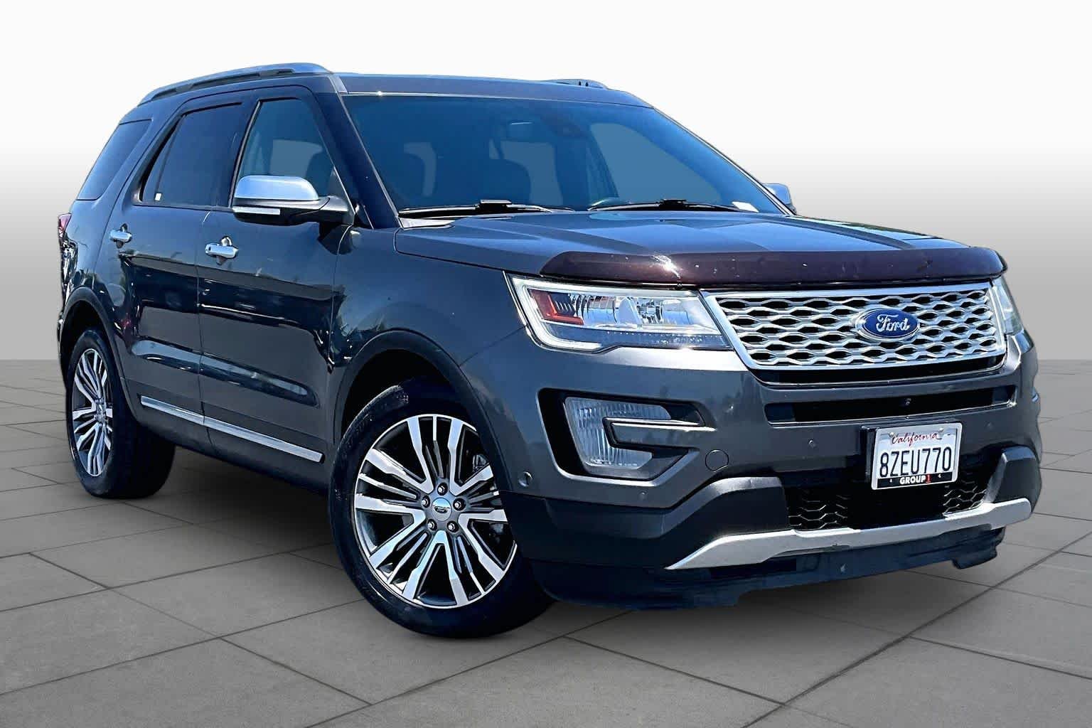 Used 2017 Magnetic Metallic Ford Platinum image 2
