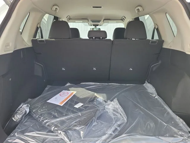 New 2026 Everest White Pearl TriCoat Nissan SV image 27