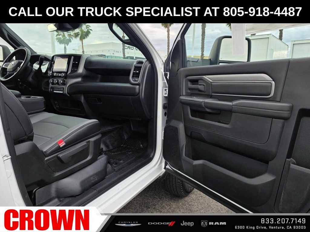 2025 RAM 3500 Chassis Tradesman - Photo 7