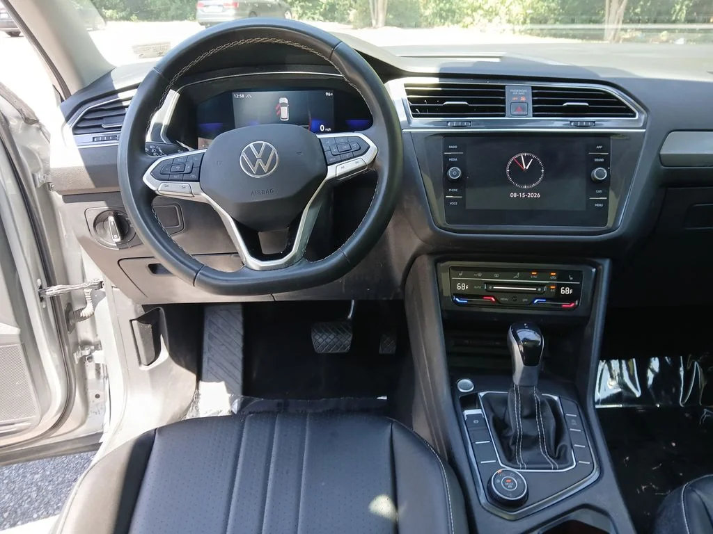 Used 2022 Silver Volkswagen 2.0T SE image 24