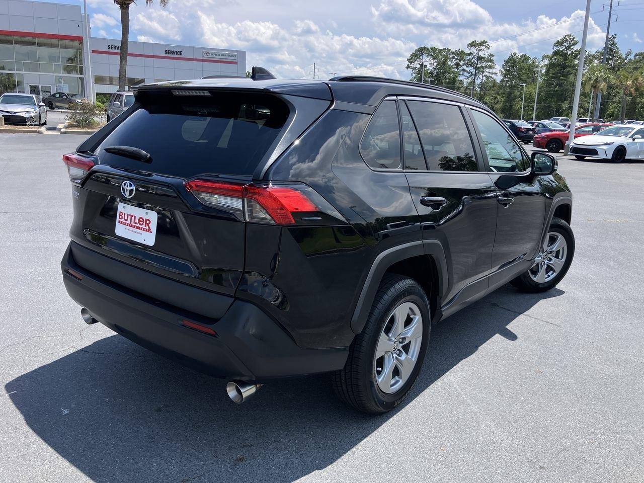 Used 2024 Black (Midnight Black Metallic) Toyota XLE image 5