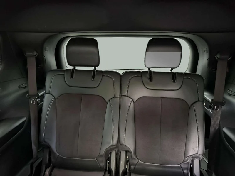 Used 2022  Jeep Laredo image 24