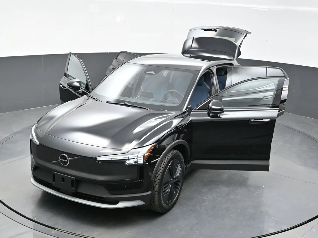 New 2026 Onyx Black Volvo Twin Motor Cross Country Ultra image 42