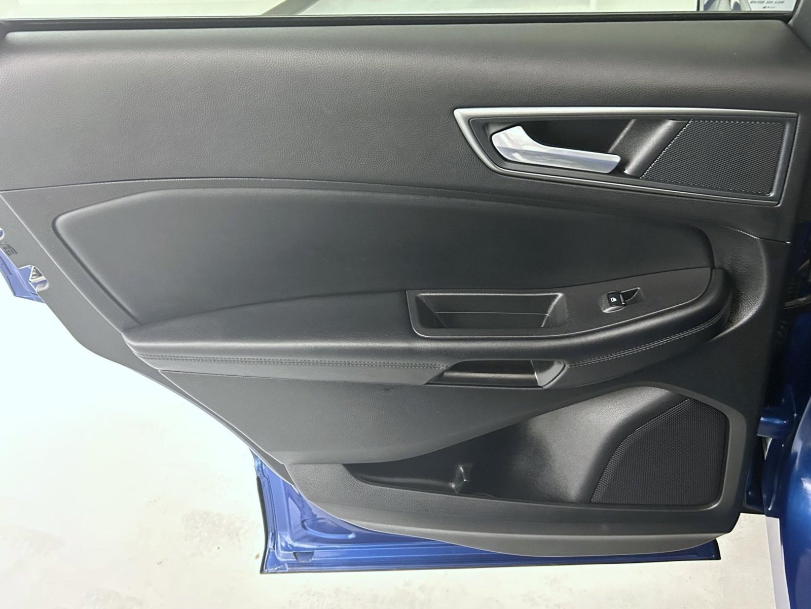 Used 2024 Blue Metallic Ford SE image 20
