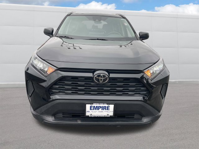 Used 2021 Midnight Black Metallic Toyota LE image 15
