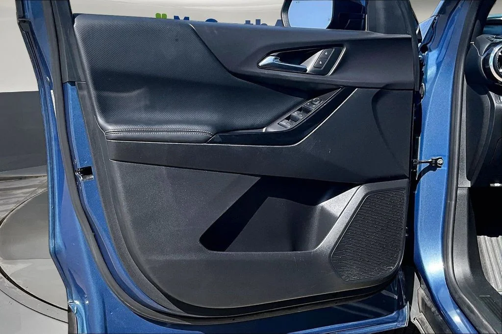 Used 2025 Blue Chevrolet LT image 23