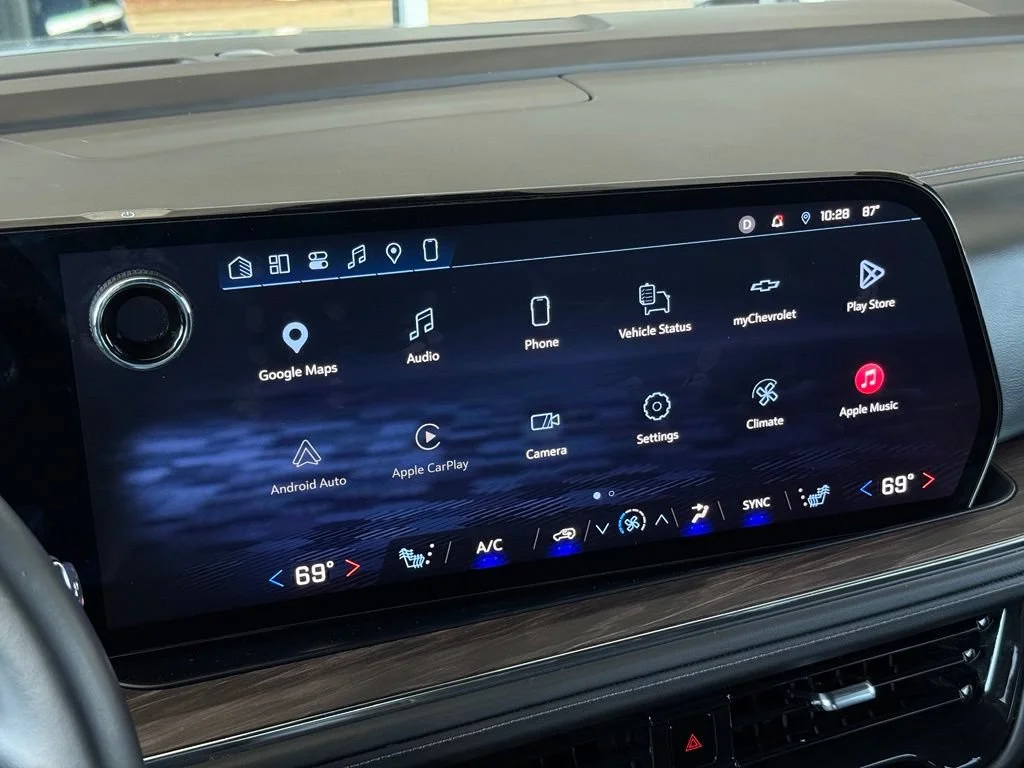 Used 2025 Black Chevrolet LT image 37