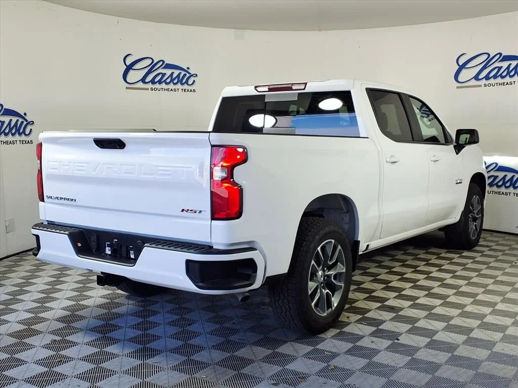 New 2026 Summit White Chevrolet RST image 20