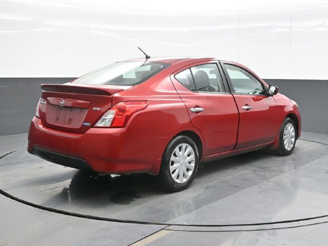Used 2015 Red Nissan 1.6 SV image 9