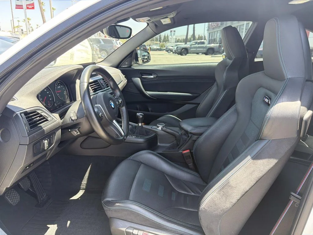 Used 2020 ALPINE WHITE BMW Competition image 21
