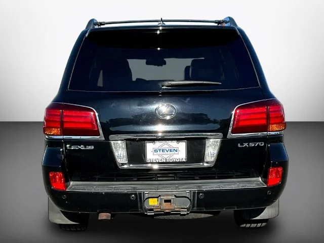 Used 2010  Lexus 570 image 5