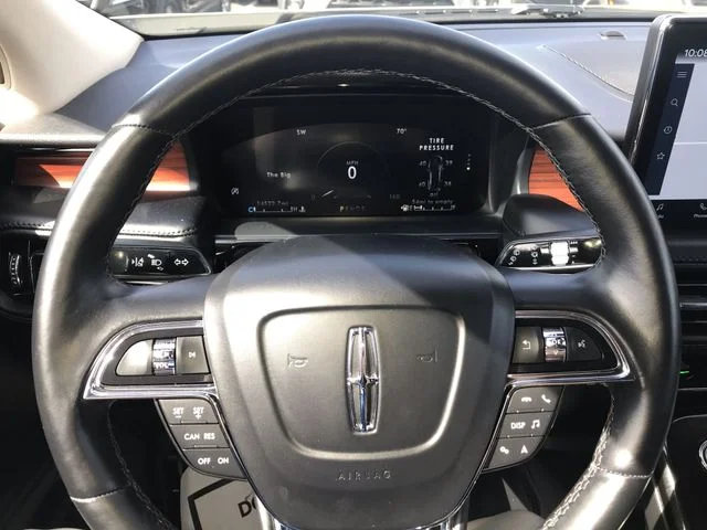 Used 2022 White Lincoln Reserve image 14