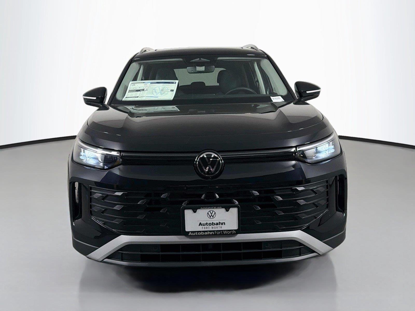 New 2026 Deep Black Pearl Volkswagen SE image 2