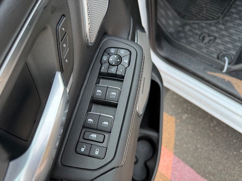 2026 RAM 1500 Laramie - Photo 13