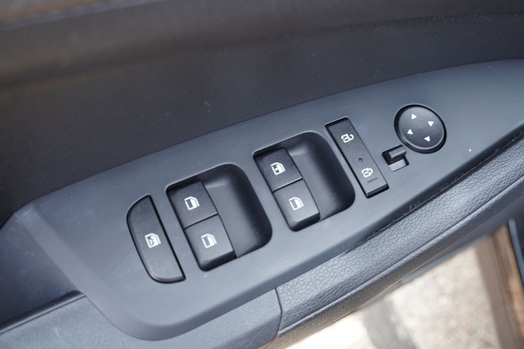 Used 2023 Fusion Black Kia LX image 21