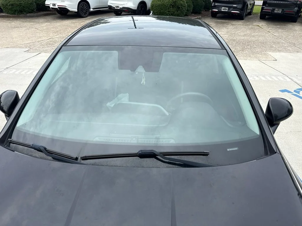 Used 2021 Black Hyundai SE image 21