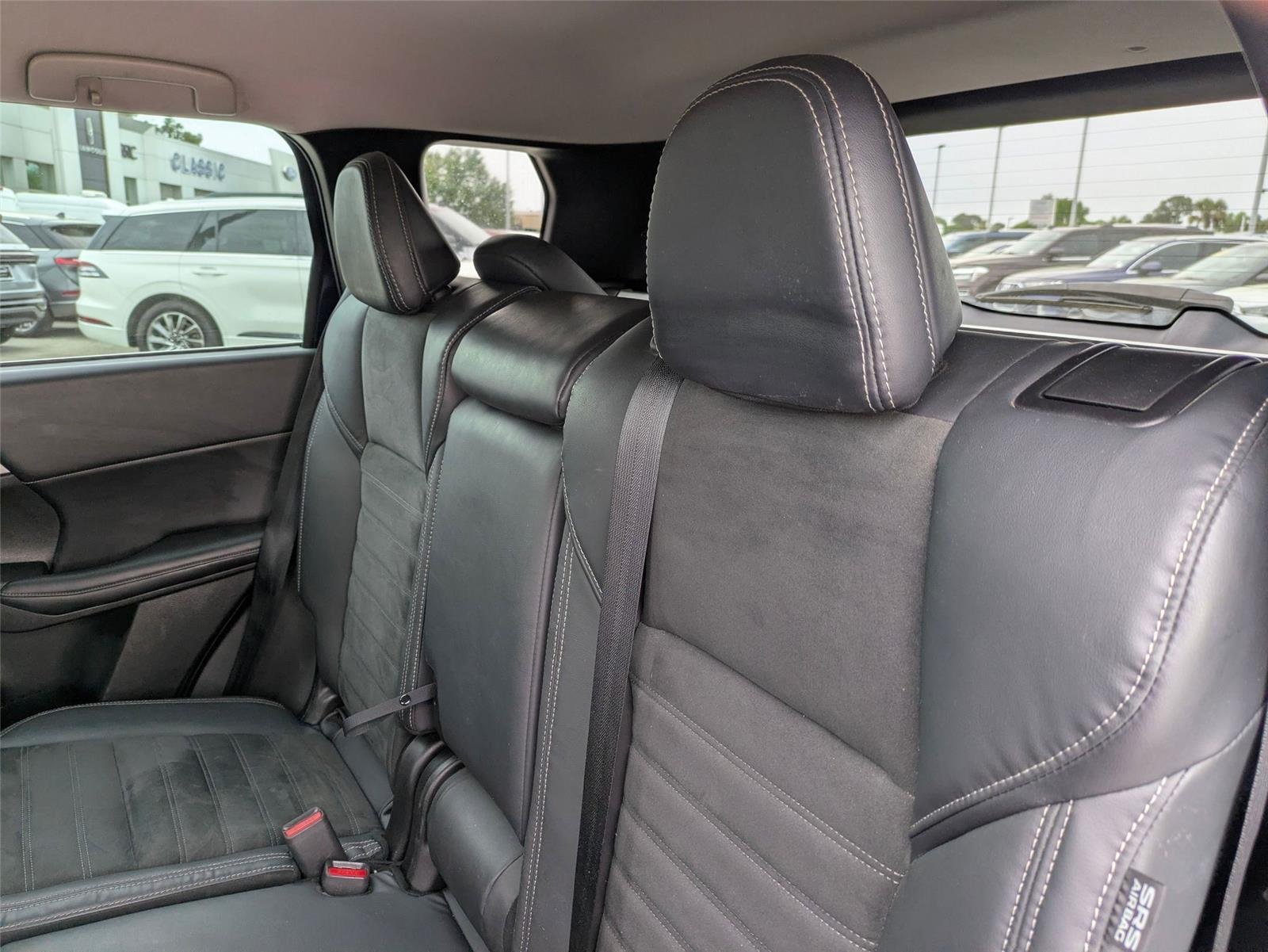 Used 2023 Cosmic Blue Metallic Mitsubishi SE image 28