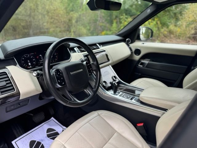 Used 2018 Yulong White Metallic Land Rover HSE image 9