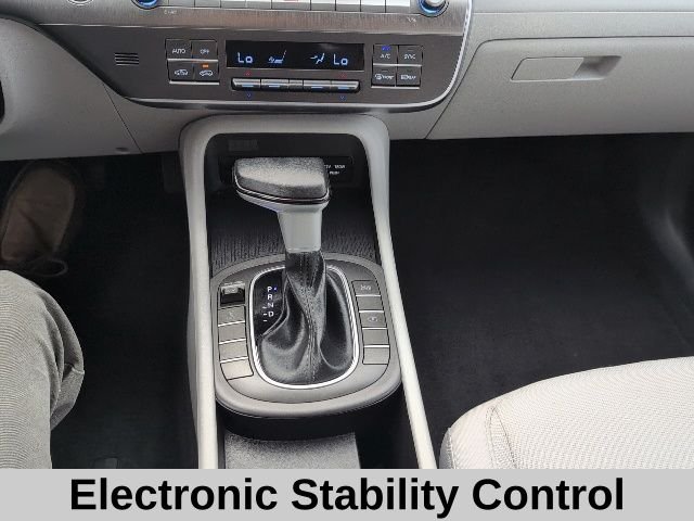 Used 2025 Gray Hyundai SEL image 6