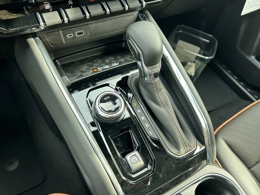 2026 GMC Canyon AT4 - Photo 27