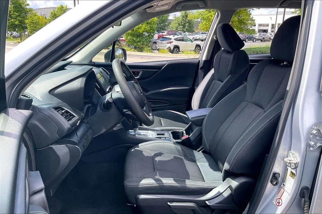 Used 2019 Silver Subaru Base image 28
