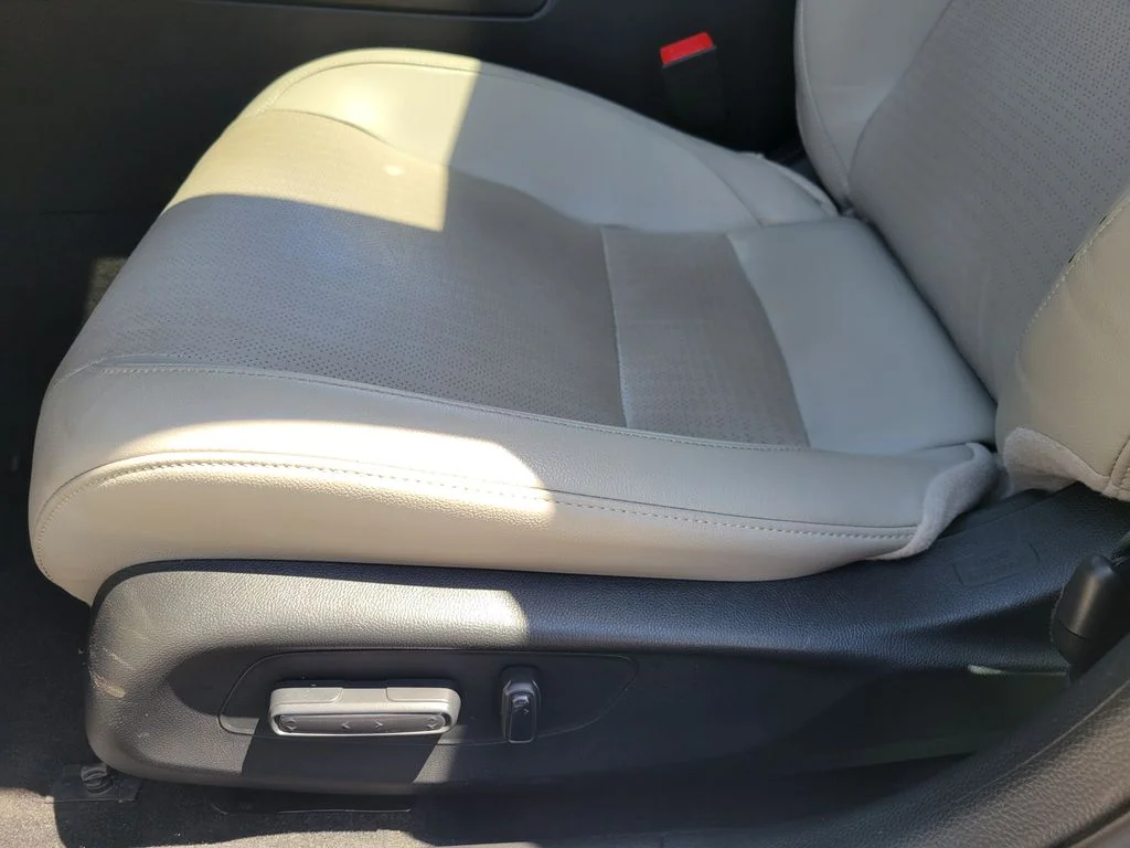 Used 2024 White Honda Touring image 15