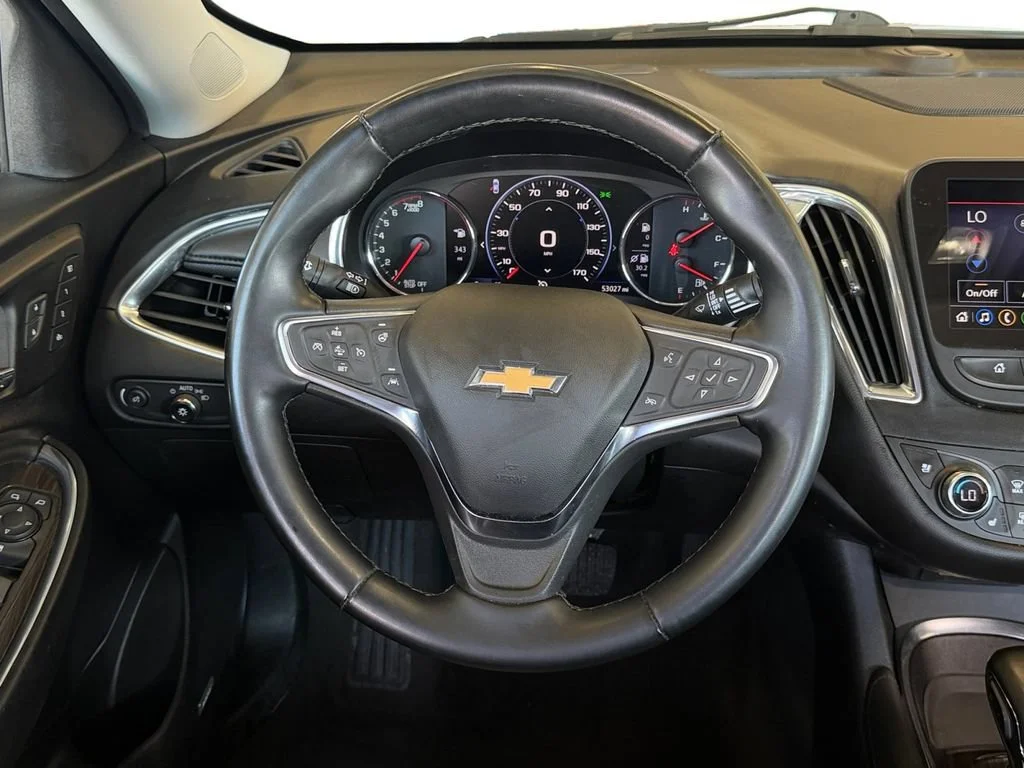 Used 2024 Summit White Chevrolet 2LT image 18