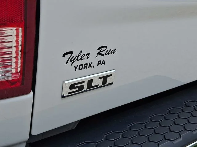 Used 2016 White Ram SLT image 31