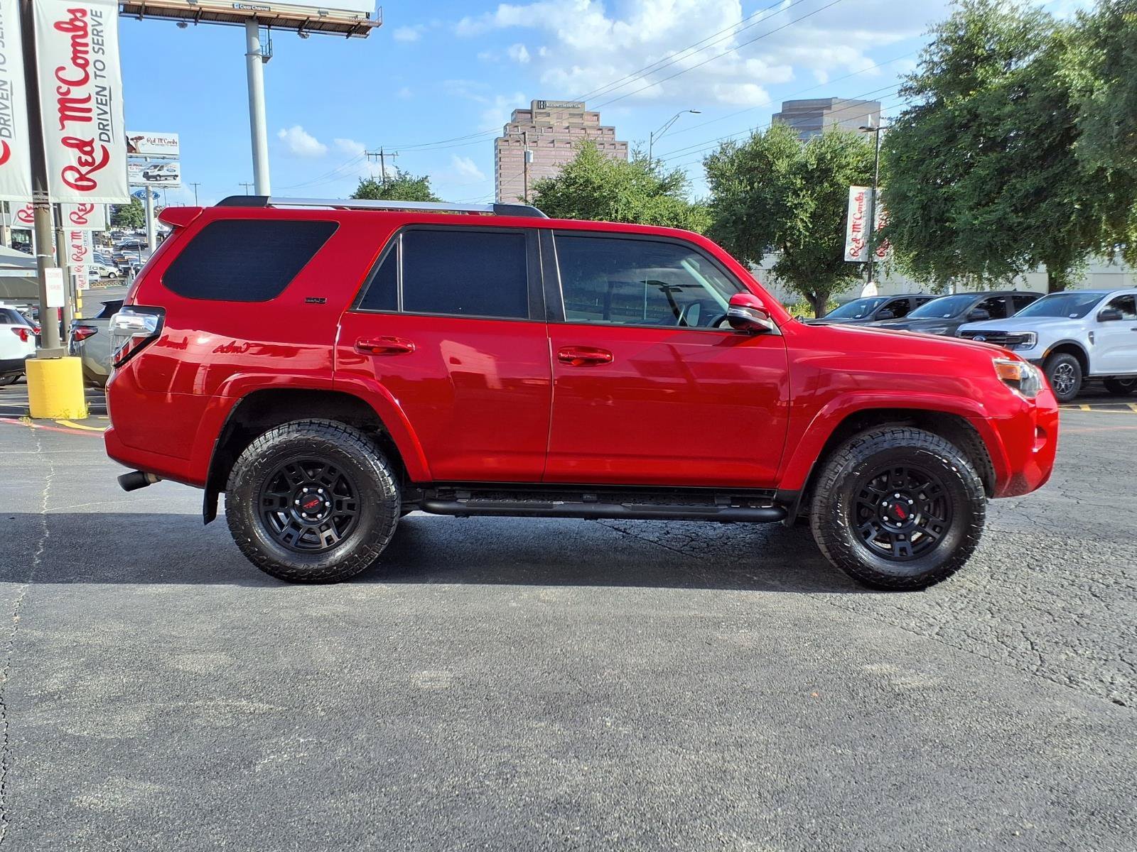 Used 2022 Maroon Toyota SR5 Premium image 5