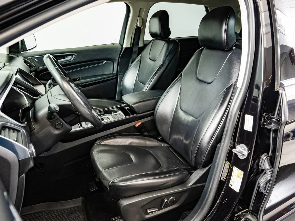 Used 2019 Agate Black Metallic Ford Titanium image 23