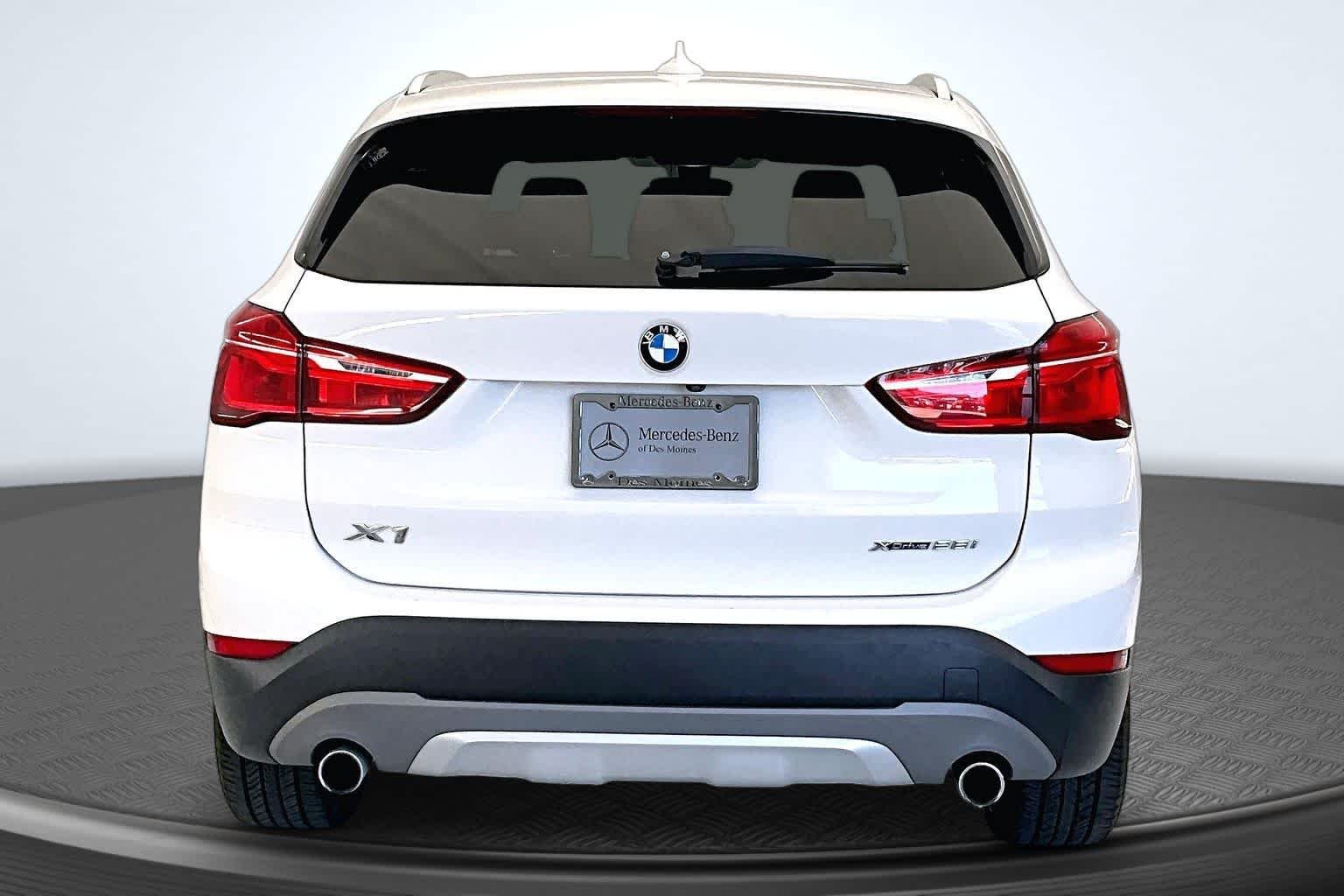 Used 2018 Alpine White BMW xDrive28i image 5