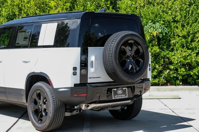 New 2026 Fuji White Land Rover S image 15